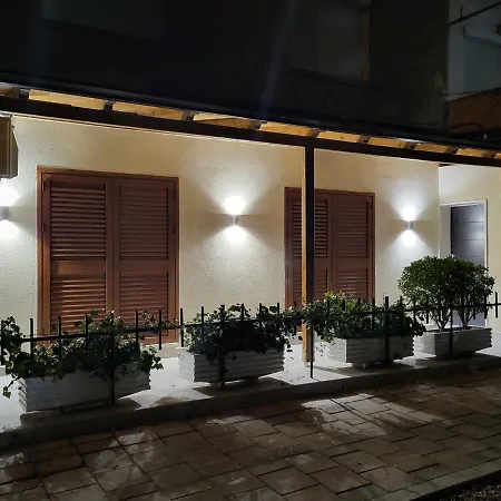 Guest house Pietro 2 *