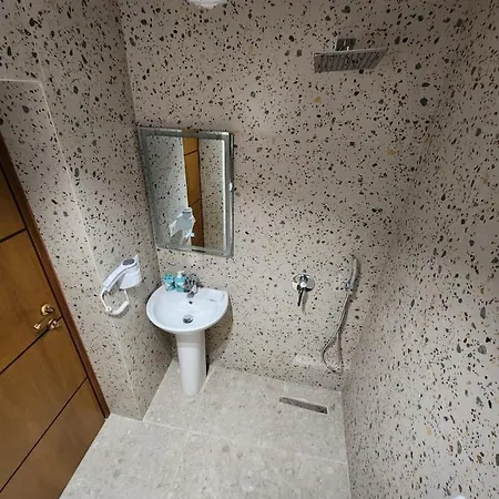 Pietro 2 Guest house *